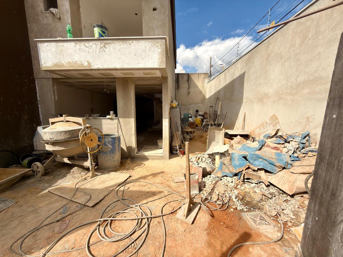 Casa, Santa Amélia, 3 Quartos, 2 Vagas, 1 Suíte
