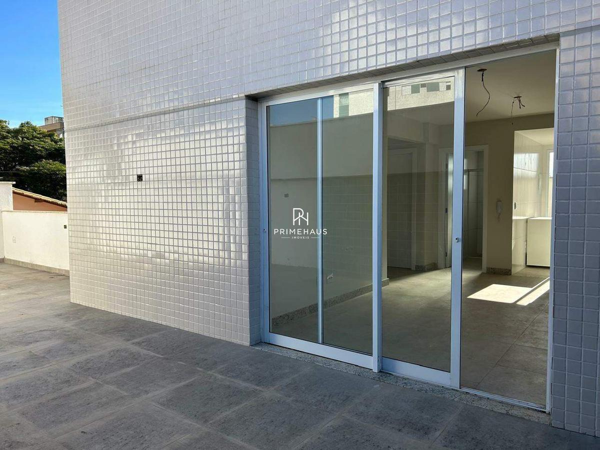 Apartamento, Castelo, 2 Quartos, 0 Vaga, 1 Suíte