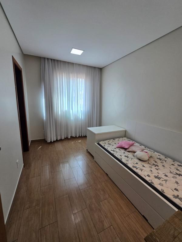 Casa, Serrano, 3 Quartos, 4 Vagas, 1 Suíte