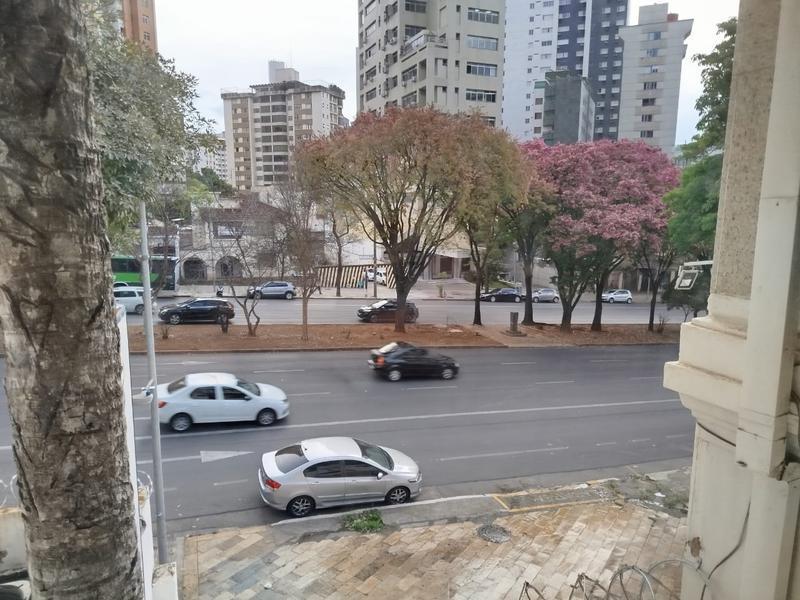 Casa Comercial, Funcionários