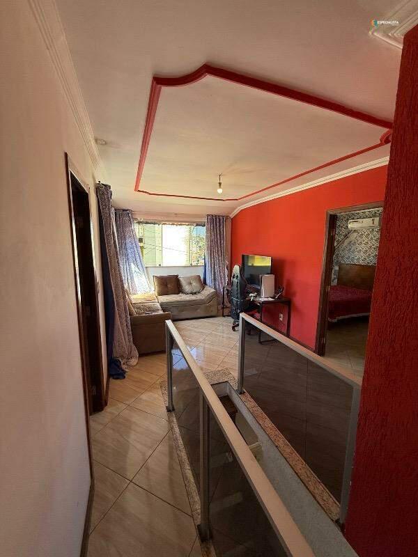Casa, Monte Carlo, 5 Quartos, 2 Vagas, 1 Suíte