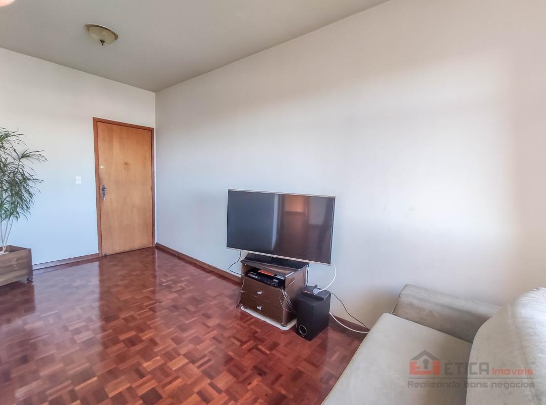 Apartamento, Floresta, 2 Quartos, 1 Vaga
