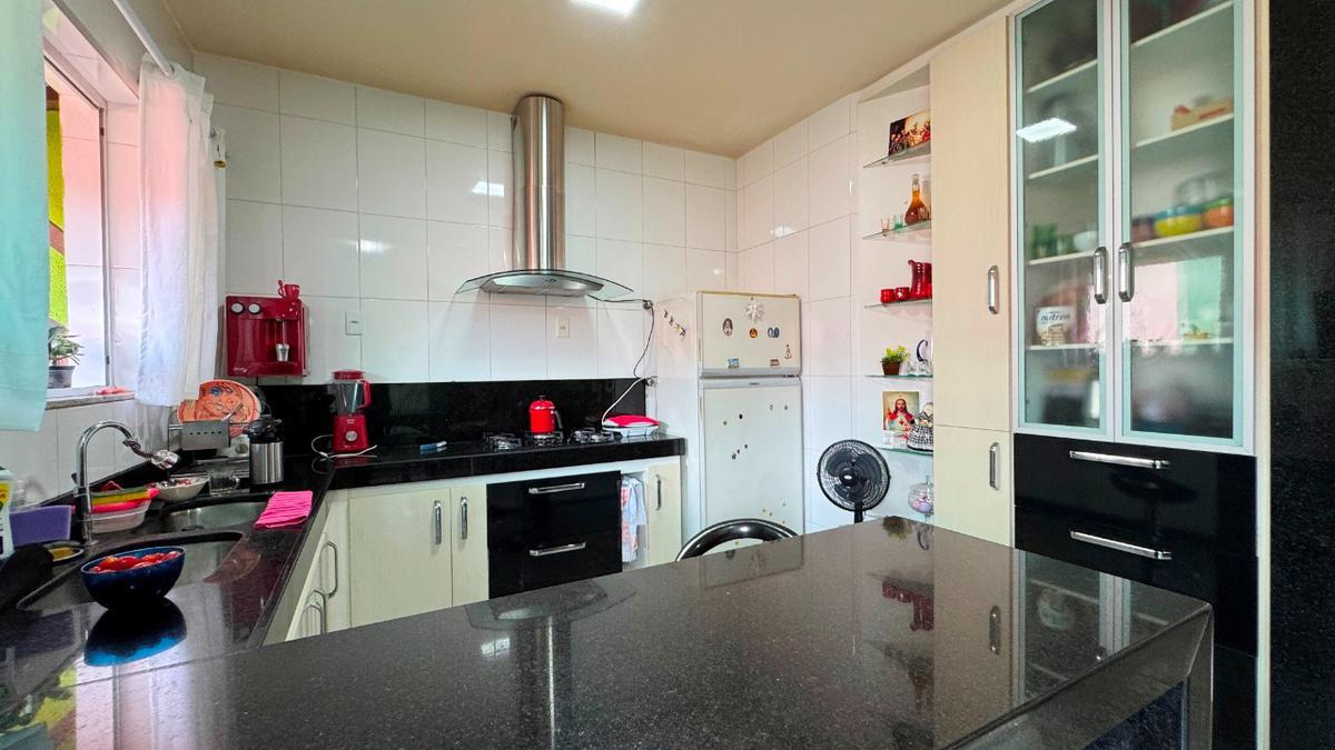 Casa, Planalto, 4 Quartos, 3 Vagas, 2 Suítes