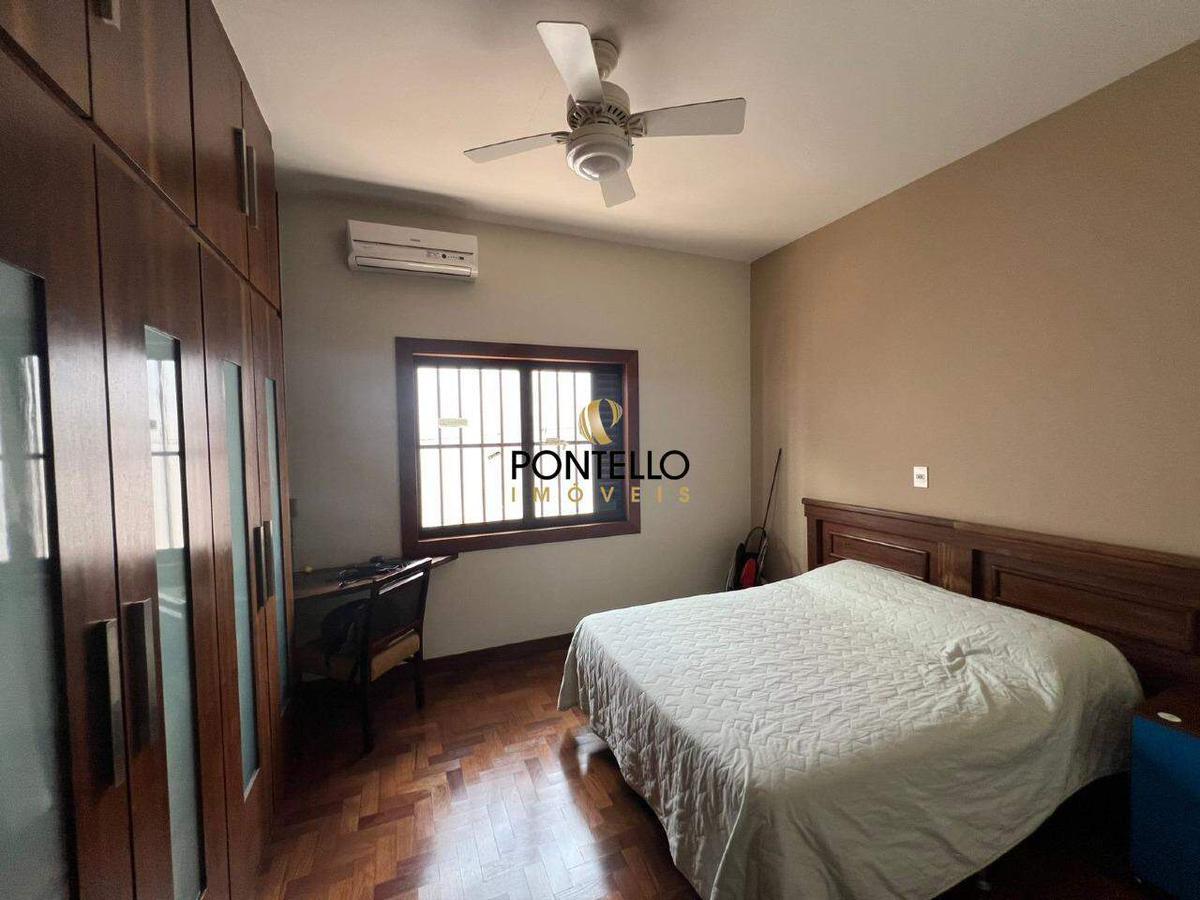 Casa, Santa Rita de Cássia, 8 Quartos, 4 Vagas, 2 Suítes