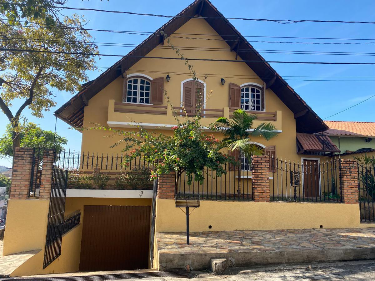 Casa, Vila Pérola, 4 Quartos, 5 Vagas, 1 Suíte