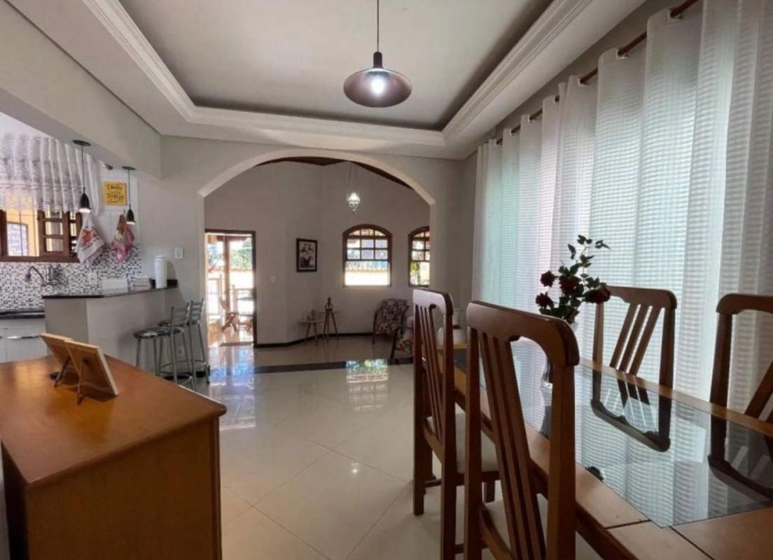 Casa, Planalto, 3 Quartos, 3 Vagas, 1 Suíte