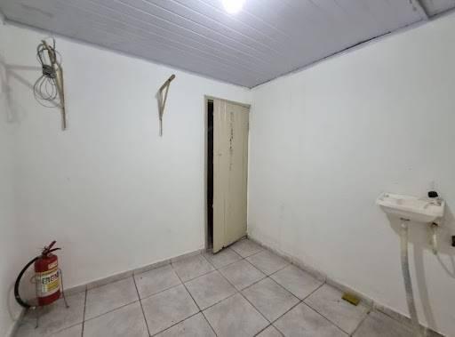 Andar, Centro, 1 Quarto, 0 Vaga