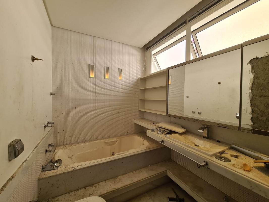 Casa, Gutierrez, 5 Quartos, 4 Vagas, 2 Suítes