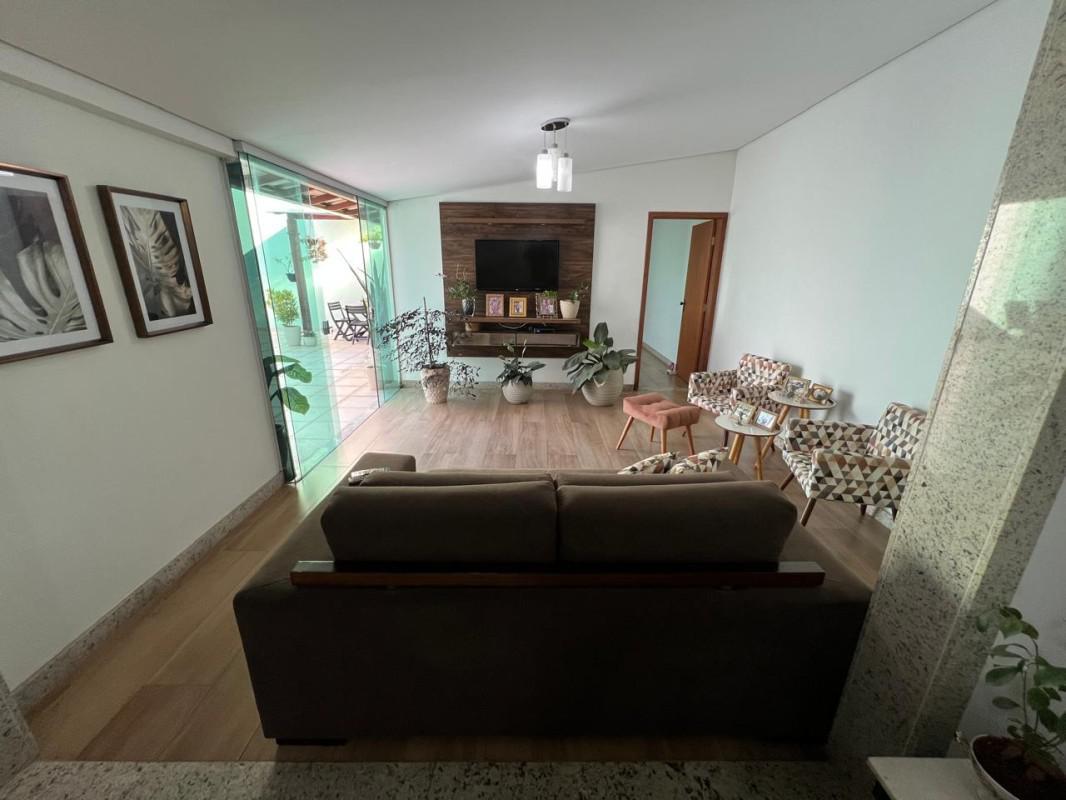 Apartamento, Jaraguá, 4 Quartos, 2 Vagas, 1 Suíte