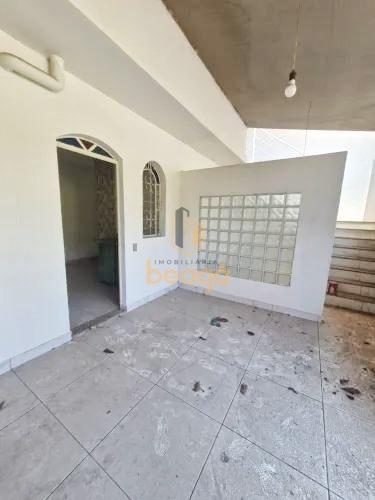 Casa, Pedra Azul, 3 Quartos, 4 Vagas