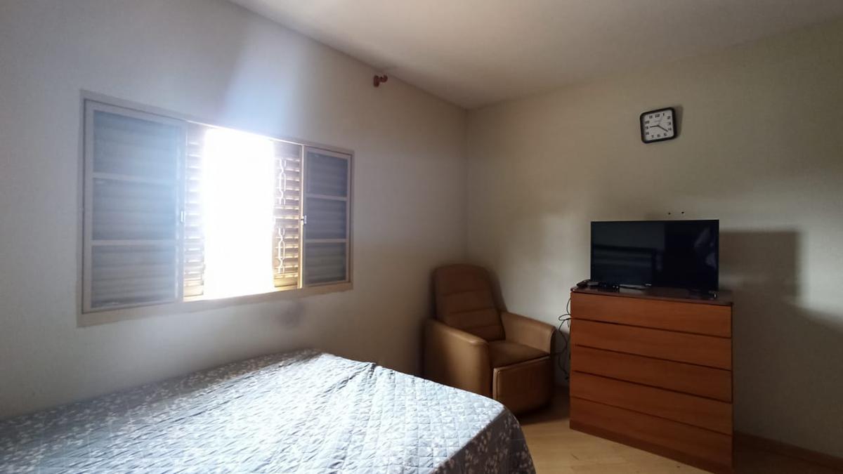 Casa, Jardim Pirineus, 4 Quartos, 5 Vagas, 1 Suíte