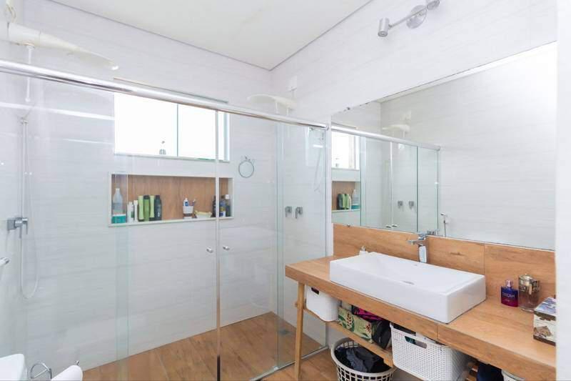 Casa, Estoril, 4 Quartos, 3 Vagas, 2 Suítes