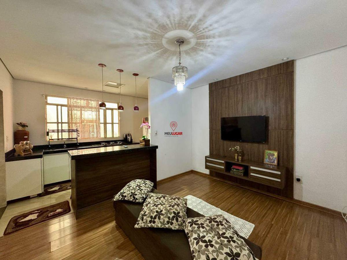 Casa, Diamante, 4 Quartos, 2 Vagas, 1 Suíte