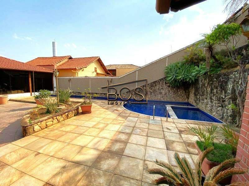 Casa, Santa Lúcia, 5 Quartos, 4 Vagas, 3 Suítes