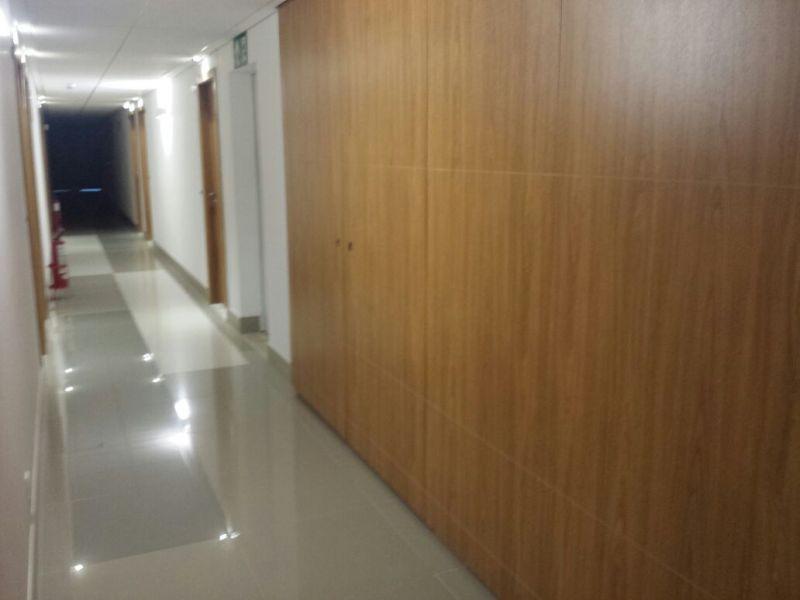 Sala, Estoril, 0 Quarto, 1 Vaga