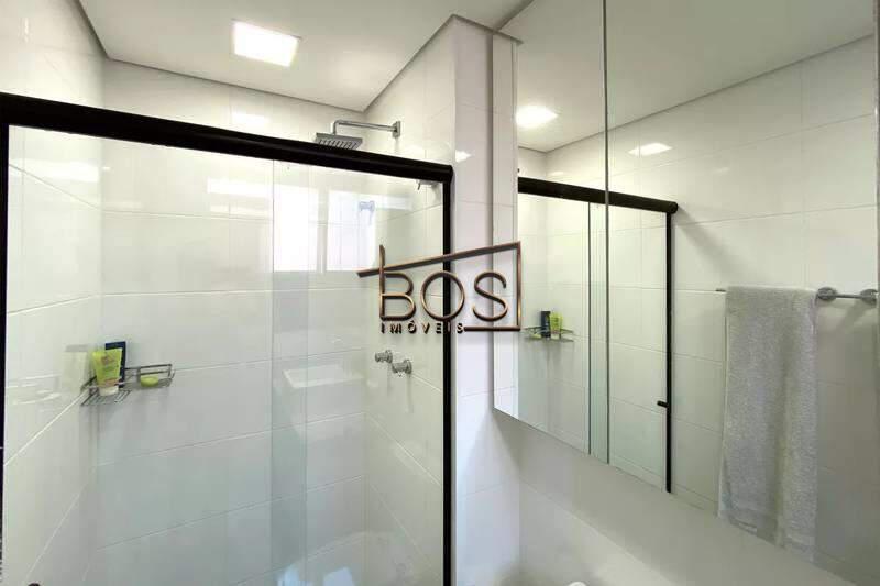 Apartamento, Funcionários, 2 Quartos, 2 Vagas, 2 Suítes
