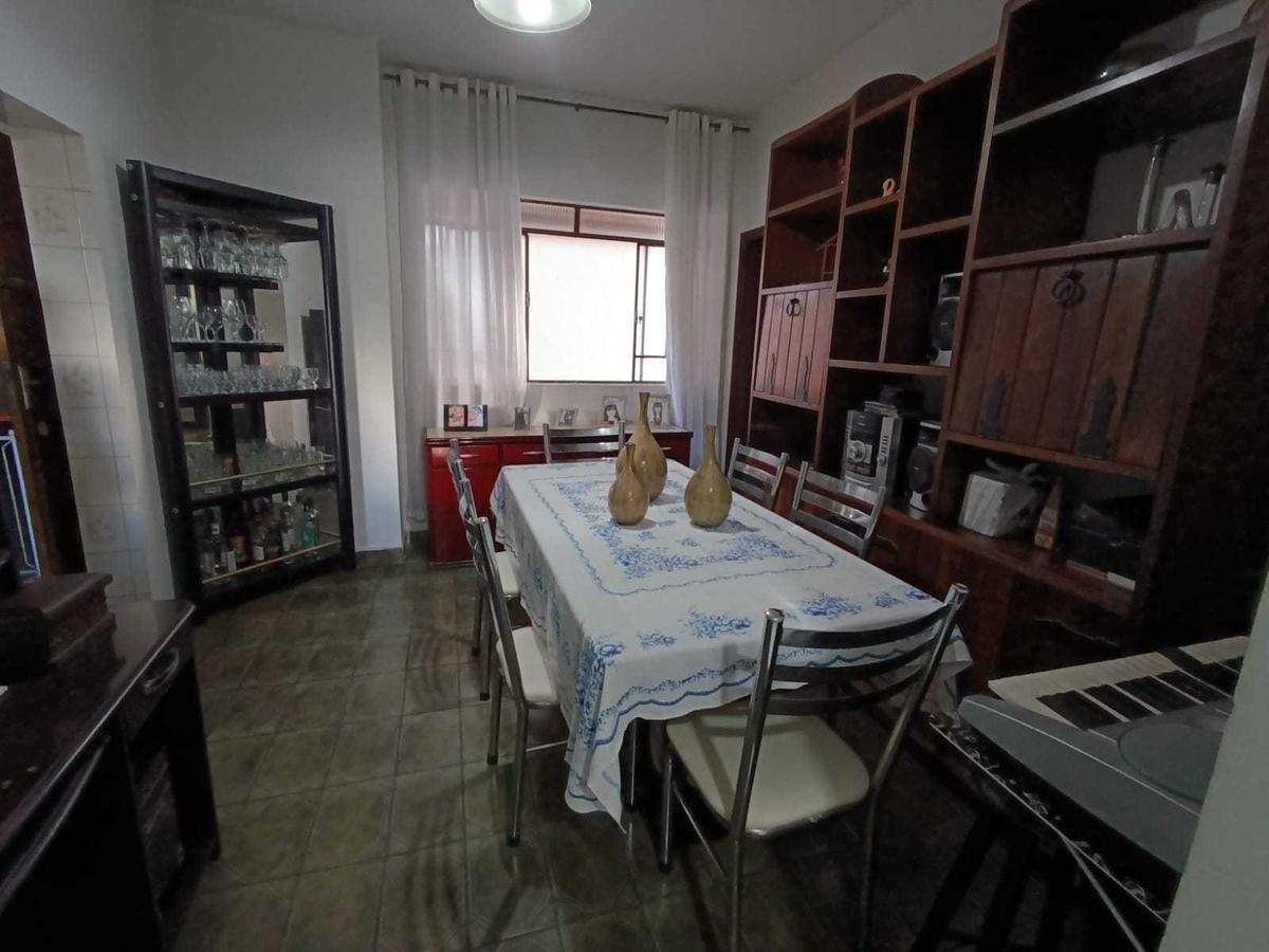 Casa, Betânia, 8 Quartos, 2 Vagas, 1 Suíte