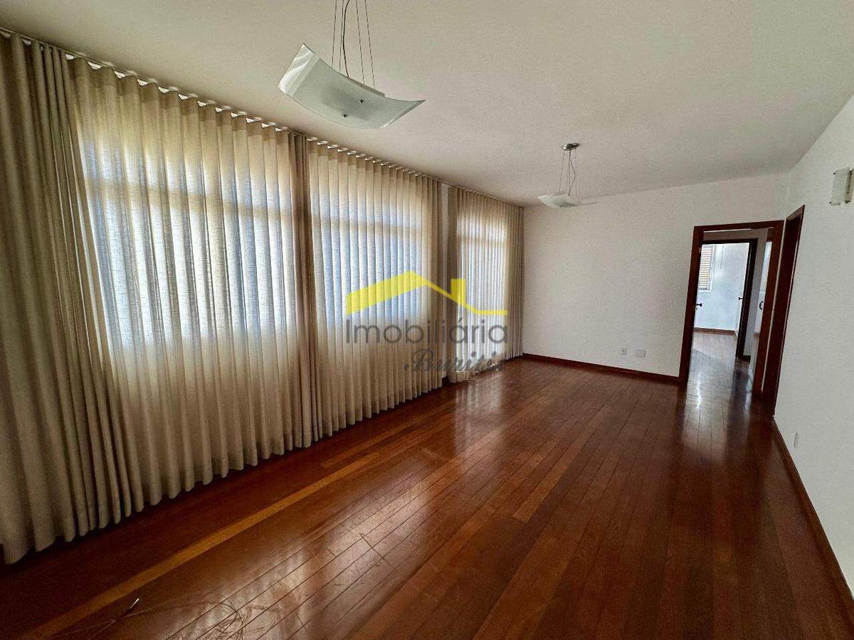 Cobertura, Buritis, 5 Quartos, 2 Vagas, 1 Suíte
