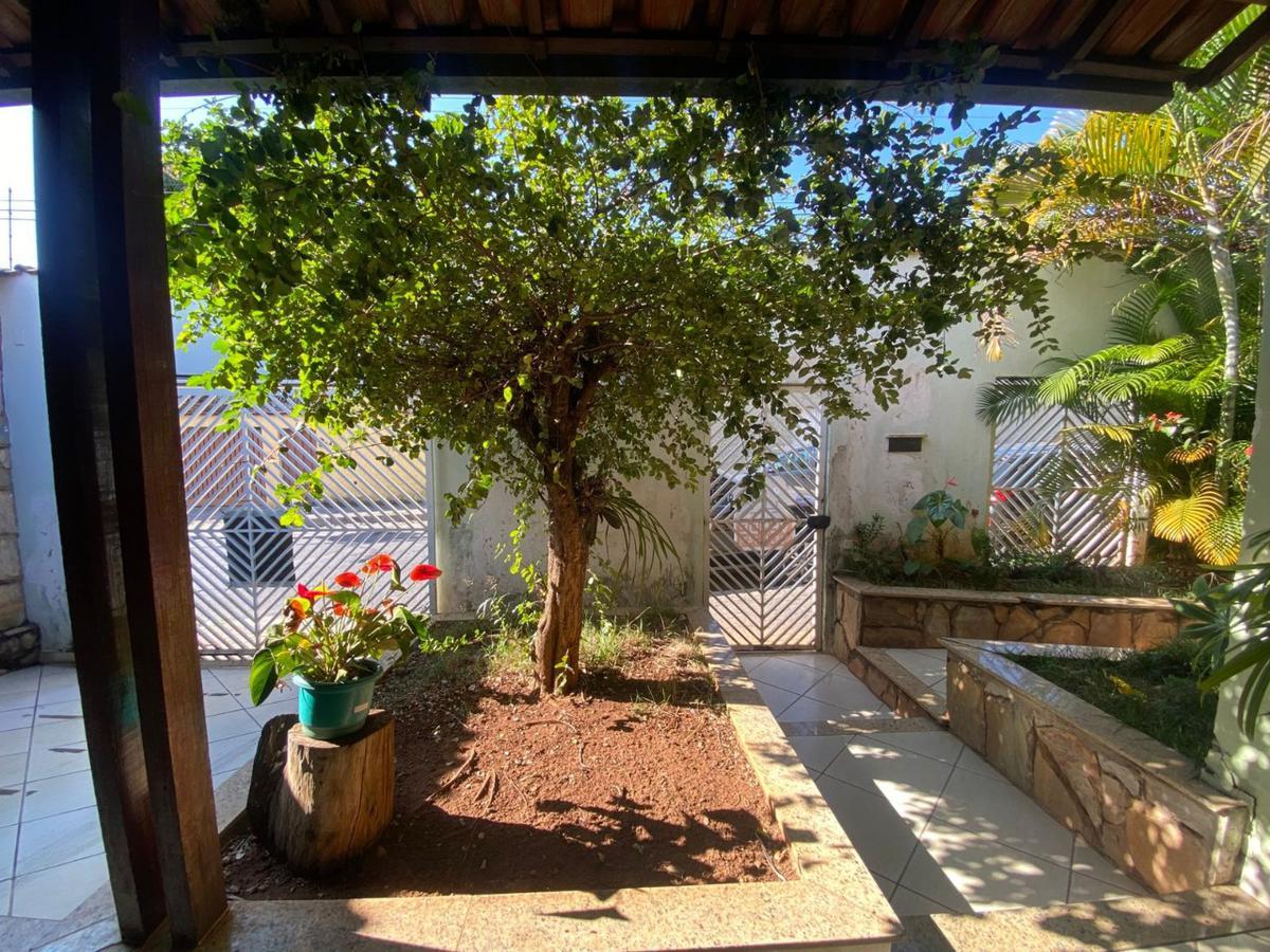 Casa, João Pinheiro, 4 Quartos, 2 Vagas, 1 Suíte