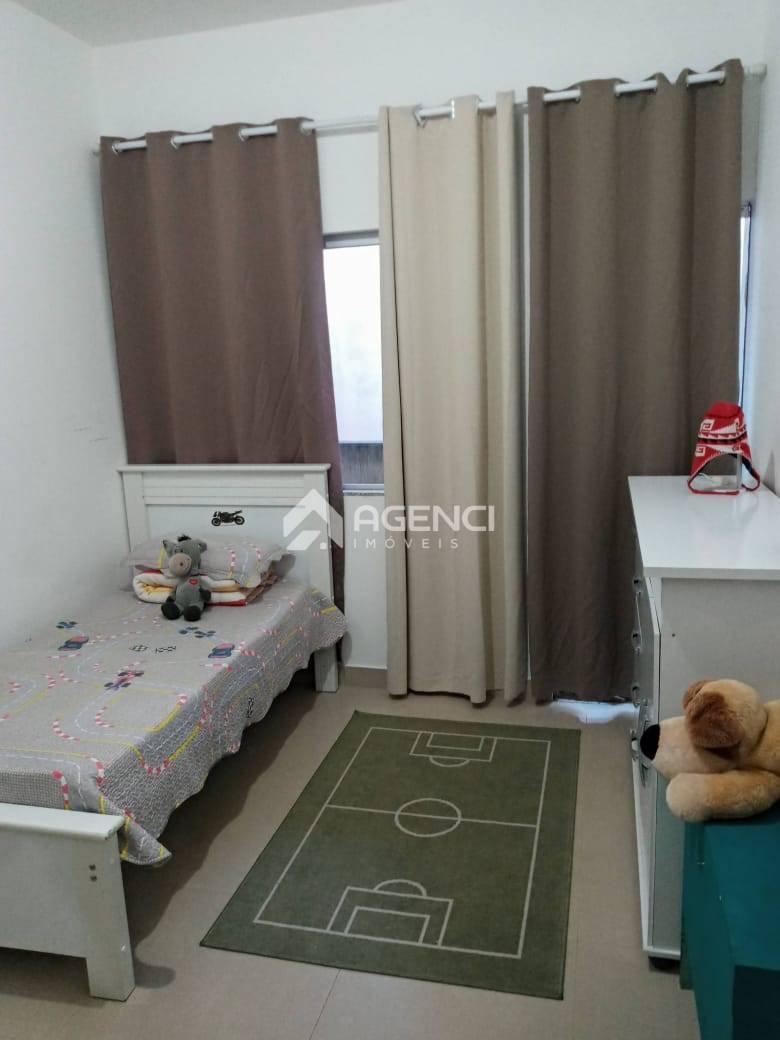 Casa, Industrial, 3 Quartos, 0 Vaga, 1 Suíte