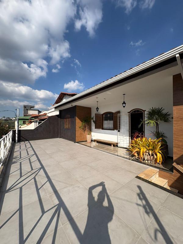 Casa, Barreiro, 3 Quartos, 2 Vagas, 1 Suíte