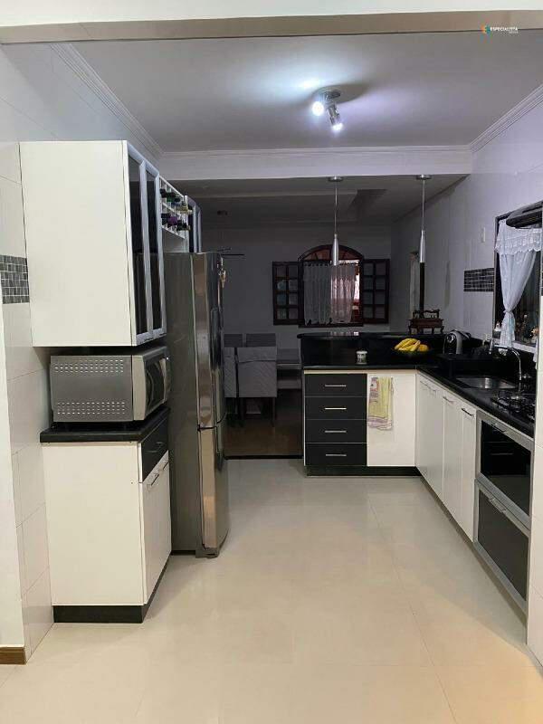 Casa, Conjunto Cristina (são Benedito), 3 Quartos, 4 Vagas, 1 Suíte