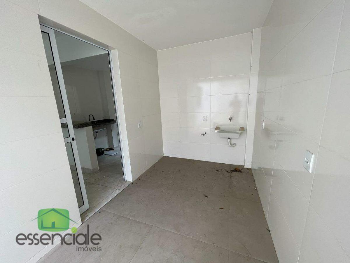 Apartamento, Europa, 2 Quartos, 1 Vaga, 1 Suíte
