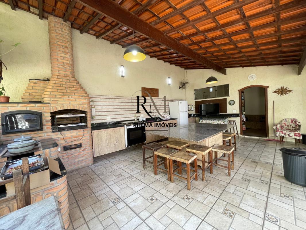 Casa, Planalto, 5 Quartos, 4 Vagas, 2 Suítes