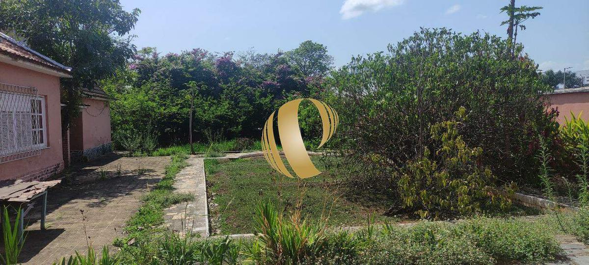 Casa, Centro, 4 Quartos, 2 Vagas, 1 Suíte