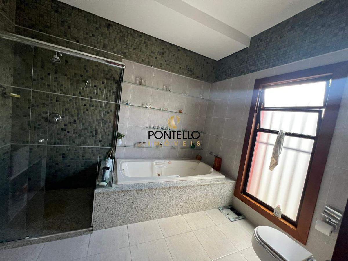 Casa, Santa Rita de Cássia, 8 Quartos, 4 Vagas, 2 Suítes