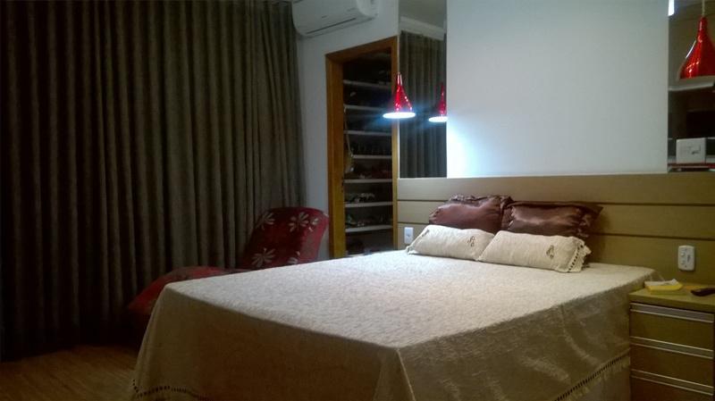 Casa, Cabral, 4 Quartos, 2 Vagas, 1 Suíte