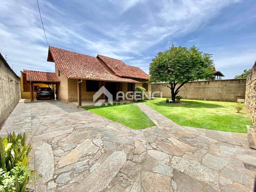 Casa, Bandeirantes (pampulha), 4 Quartos, 0 Vaga, 1 Suíte