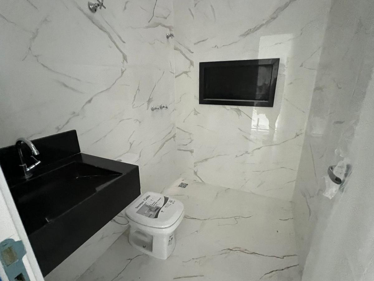 Casa, Planalto, 3 Quartos, 2 Vagas, 1 Suíte