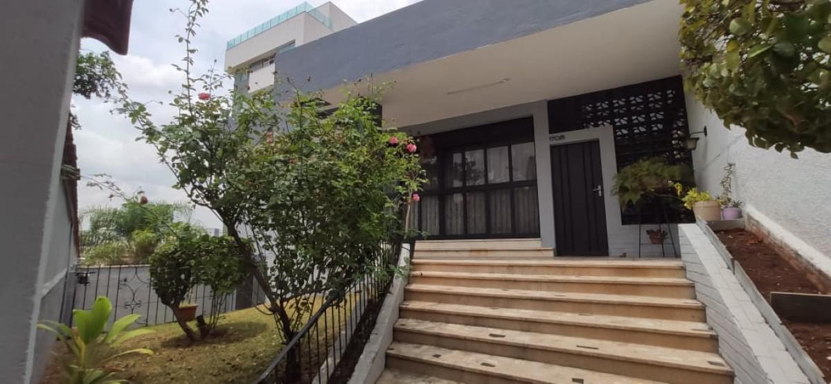Casa, Floresta, 4 Quartos, 3 Vagas, 2 Suítes