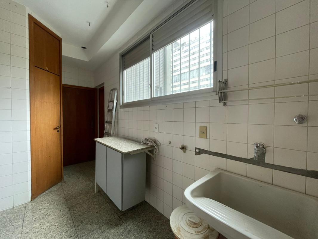 Apartamento, Funcionários, 4 Quartos, 2 Vagas, 1 Suíte