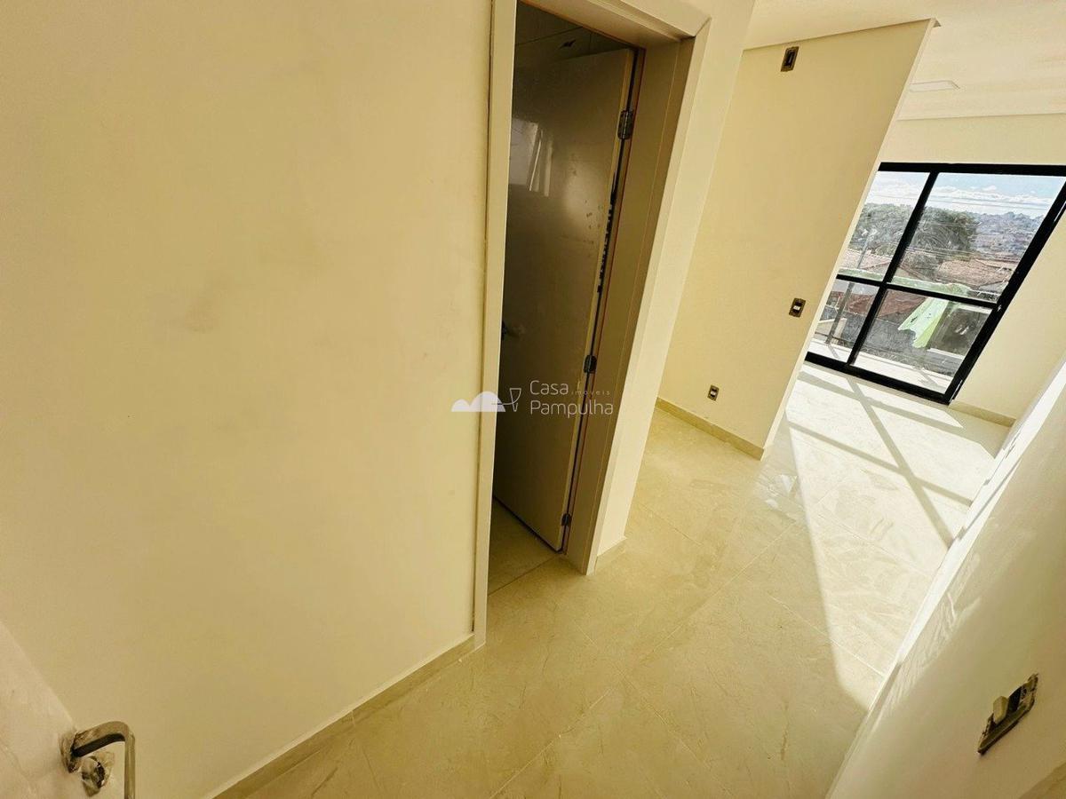 Casa, Santa Branca, 3 Quartos, 4 Vagas, 1 Suíte