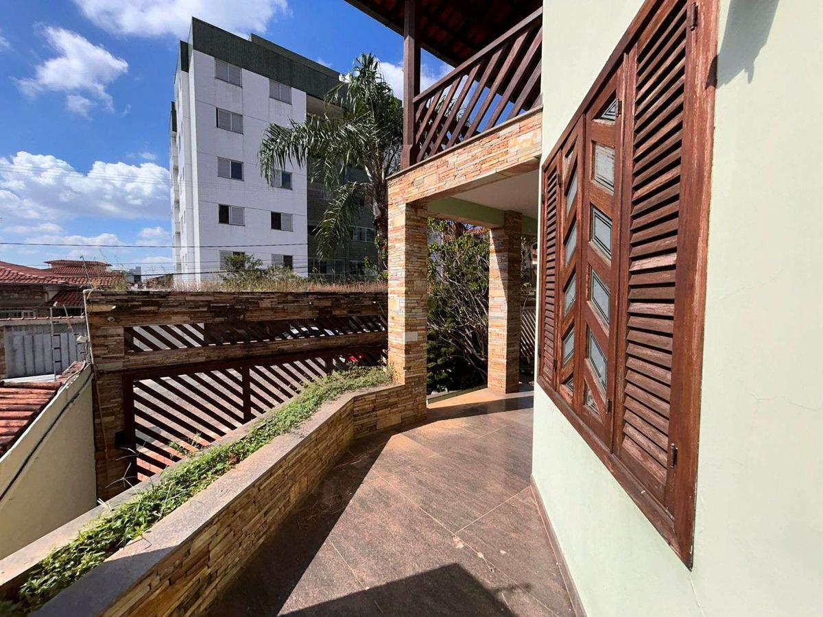 Casa, Castelo, 5 Quartos, 5 Vagas, 2 Suítes