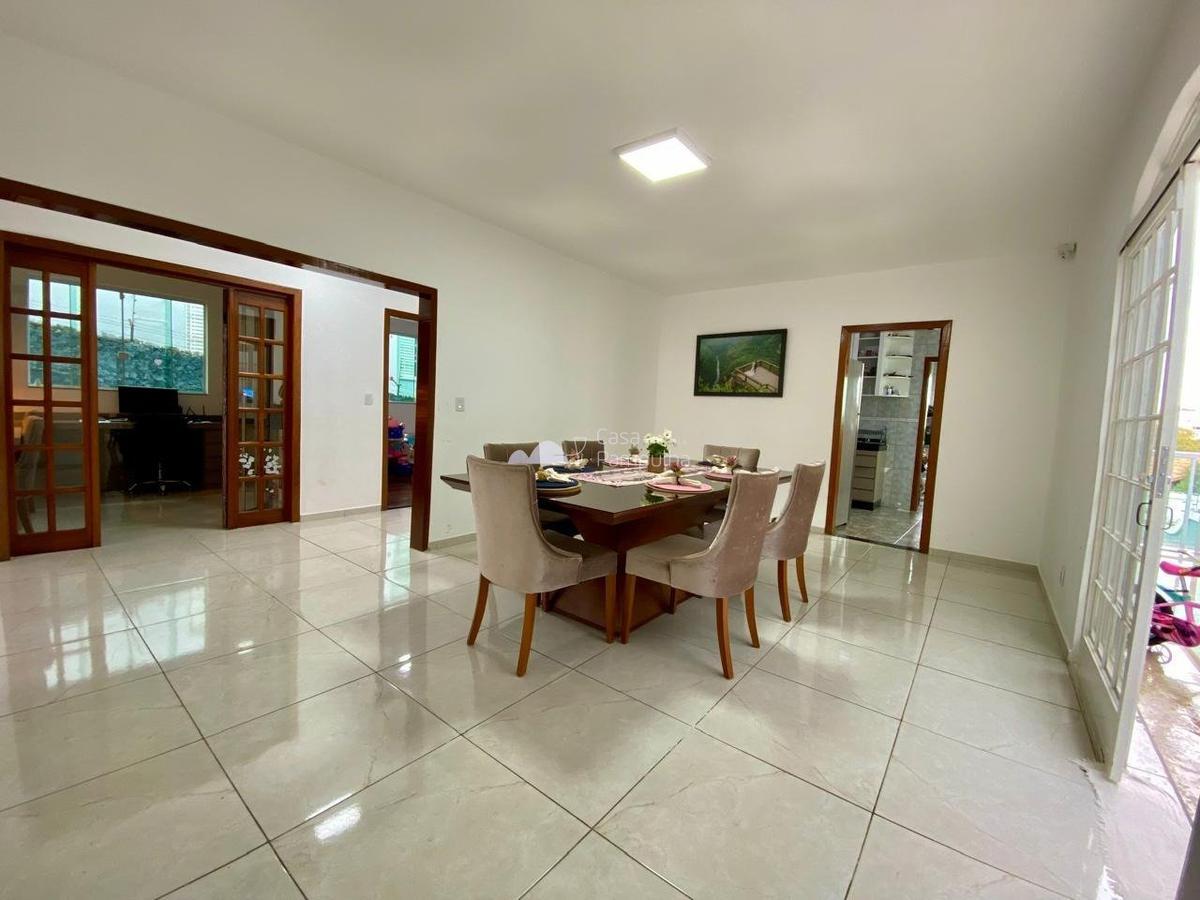 Casa, Planalto, 4 Quartos, 3 Vagas, 1 Suíte