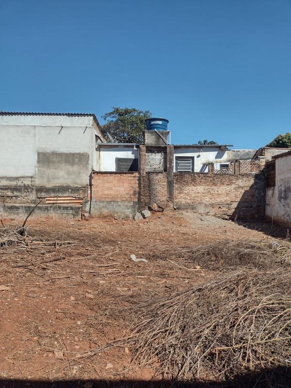 Lote, Universitário, 0 Quarto, 0 Vaga