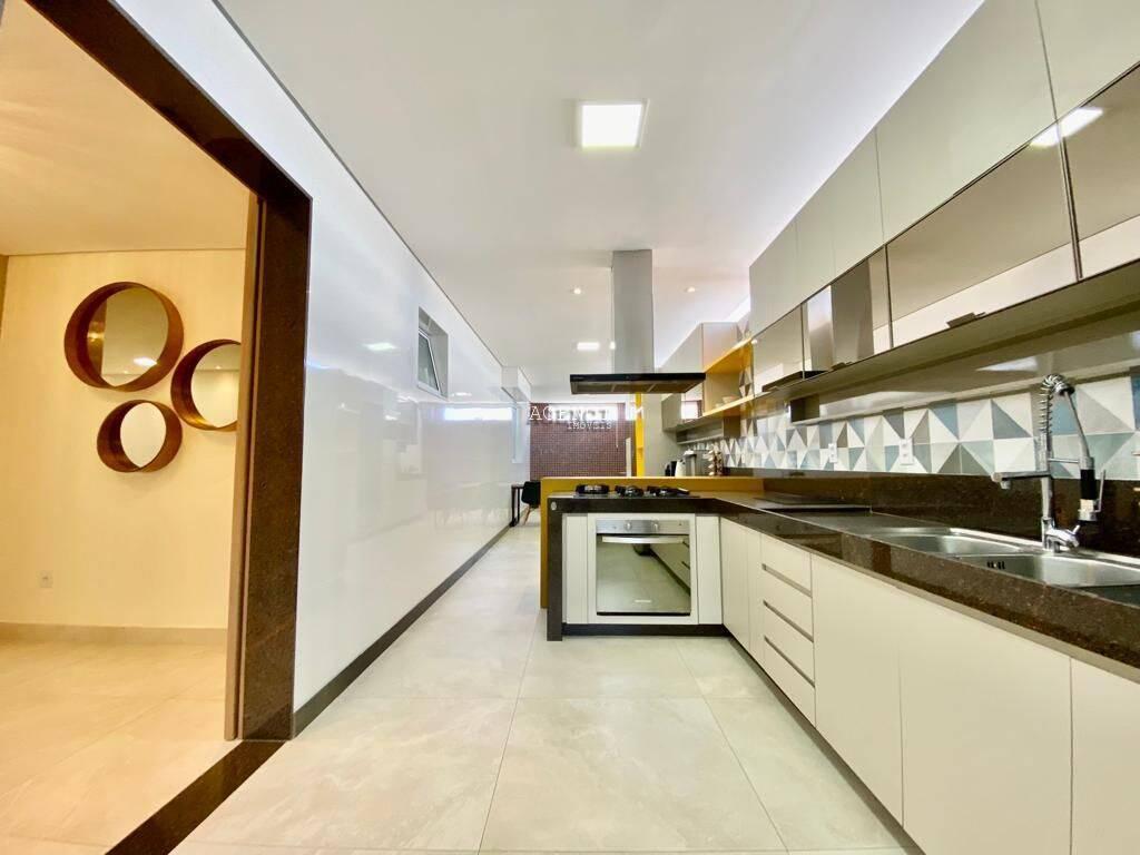 Apartamento, Cabral, 4 Quartos, 0 Vaga, 2 Suítes