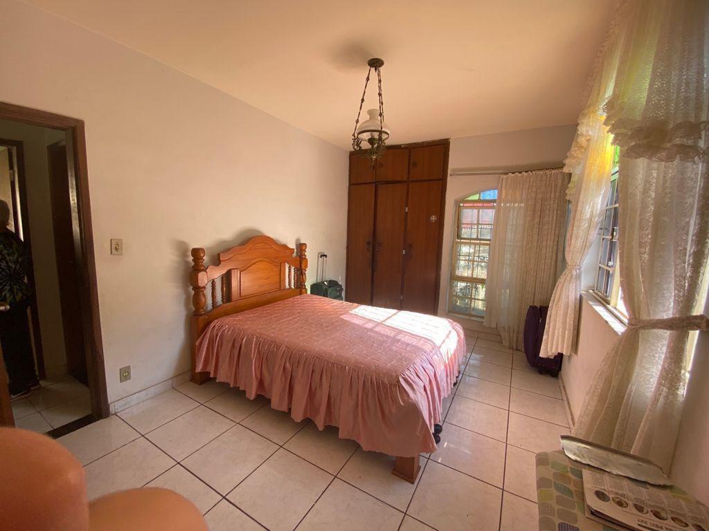 Casa, Sagrada Família, 3 Quartos, 5 Vagas, 1 Suíte