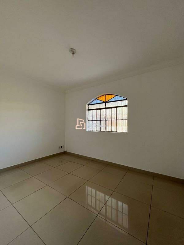 Casa, Milanez, 3 Quartos, 2 Vagas, 1 Suíte