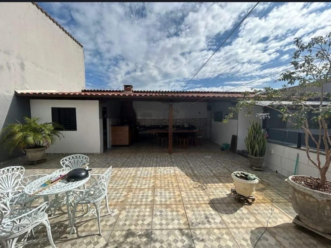 Casa, Eldorado, 4 Quartos, 7 Vagas, 1 Suíte