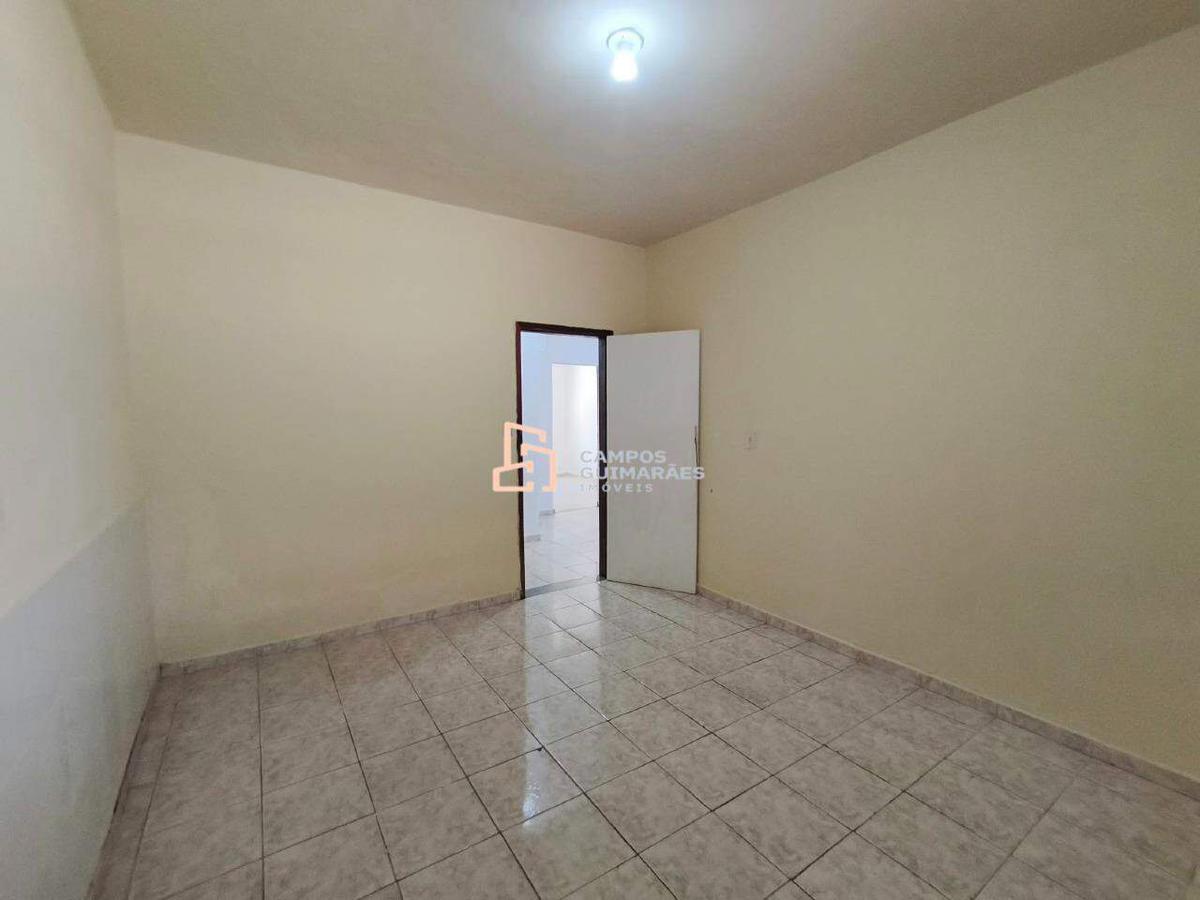 Casa, Conjunto Habitacional Vale do Jatobá, 2 Quartos, 1 Vaga, 1 Suíte