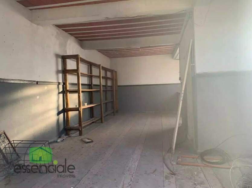 Galpão, Fonte Grande, 4 Quartos, 10 Vagas, 1 Suíte