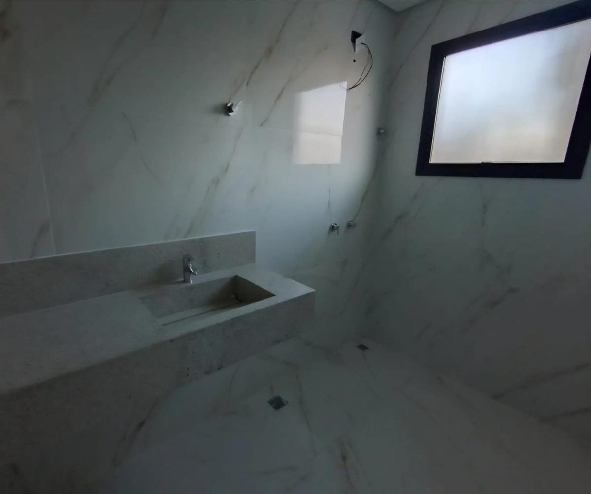 Casa, Planalto, 3 Quartos, 3 Vagas, 1 Suíte