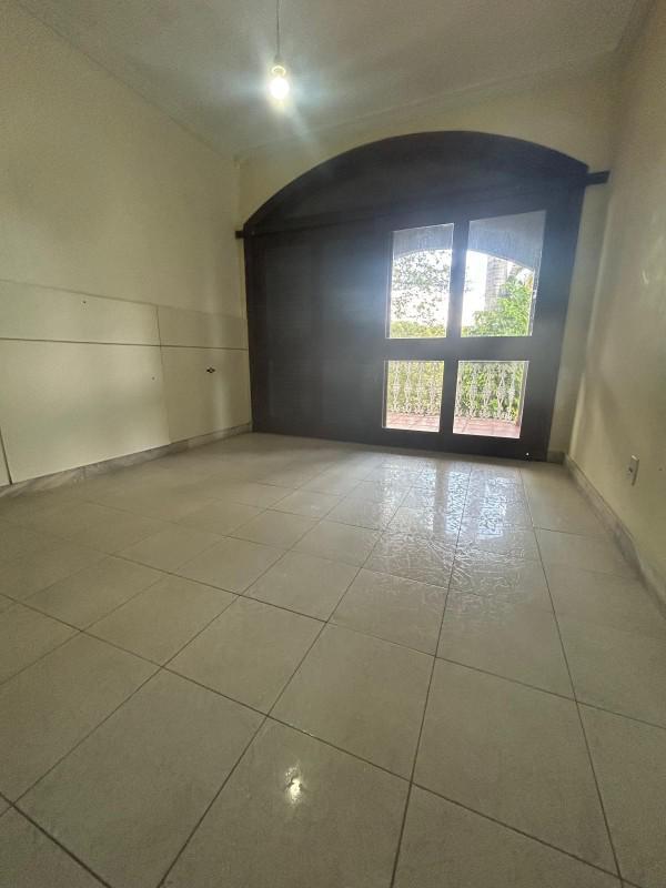 Casa, Braúnas, 4 Quartos, 5 Vagas, 2 Suítes