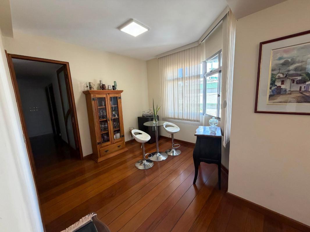 Apartamento, Cruzeiro, 4 Quartos, 2 Vagas, 1 Suíte