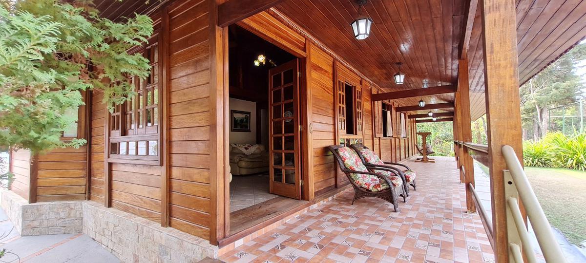 Fazenda, Quarenta e Dois, 4 Quartos, 12 Vagas, 1 Suíte