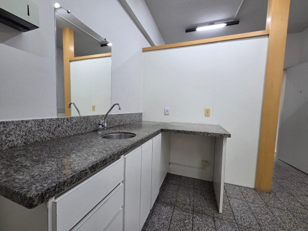 Sala, Funcionários